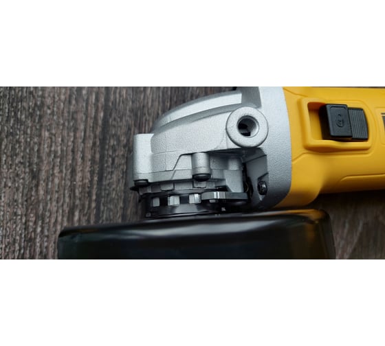 Угловая шлифмашина DEWALT DWE4257 19