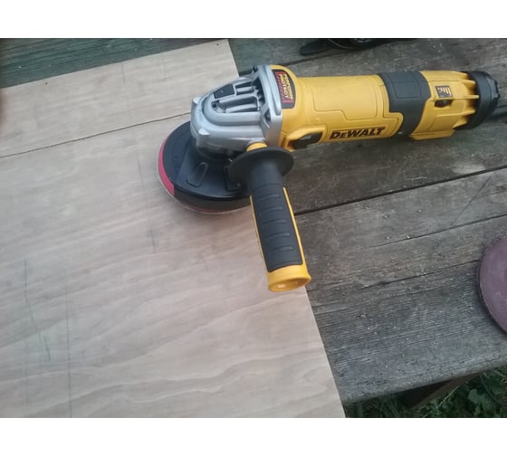 Угловая шлифмашина DEWALT DWE4257 14