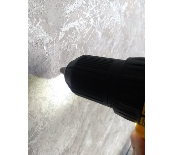 Дрель-шуруповерт Stanley SCD20S2K 21