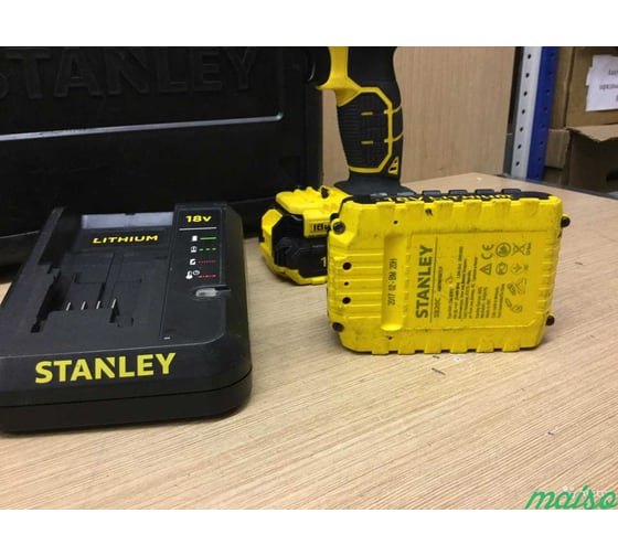 Дрель-шуруповерт Stanley SCD20S2K 12