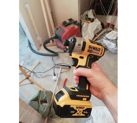 Бесщеточный импульсный шуруповерт DEWALT XR DCF887N 173