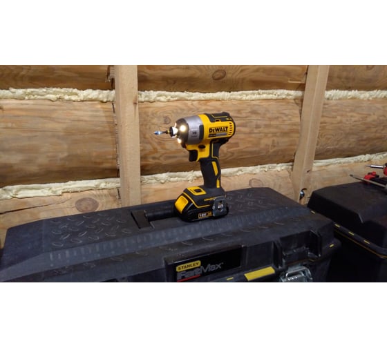Бесщеточный импульсный шуруповерт DEWALT XR DCF887N 165