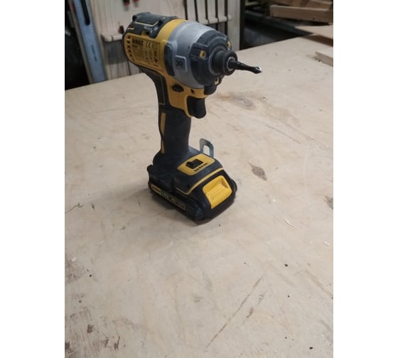 Бесщеточный импульсный шуруповерт DEWALT XR DCF887N 154
