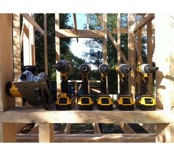 Бесщеточный импульсный шуруповерт DEWALT XR DCF887N 136