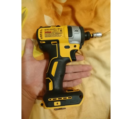 Бесщеточный импульсный шуруповерт DEWALT XR DCF887N 126