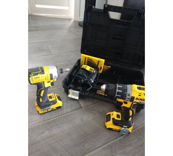 Бесщеточный импульсный шуруповерт DEWALT XR DCF887N 119