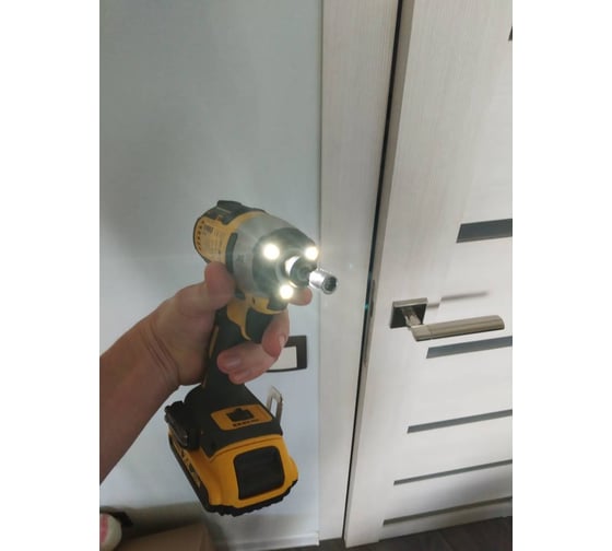 Бесщеточный импульсный шуруповерт DEWALT XR DCF887N 120