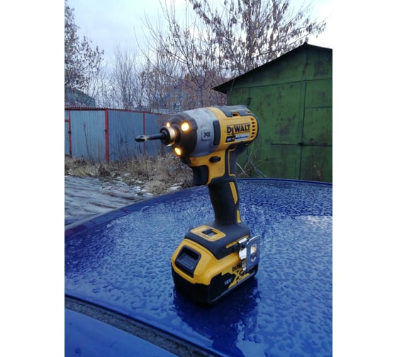 Бесщеточный импульсный шуруповерт DEWALT XR DCF887N 111