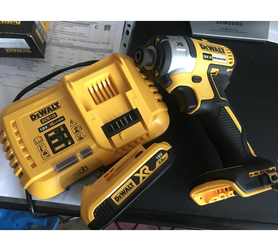 Бесщеточный импульсный шуруповерт DEWALT XR DCF887N 105