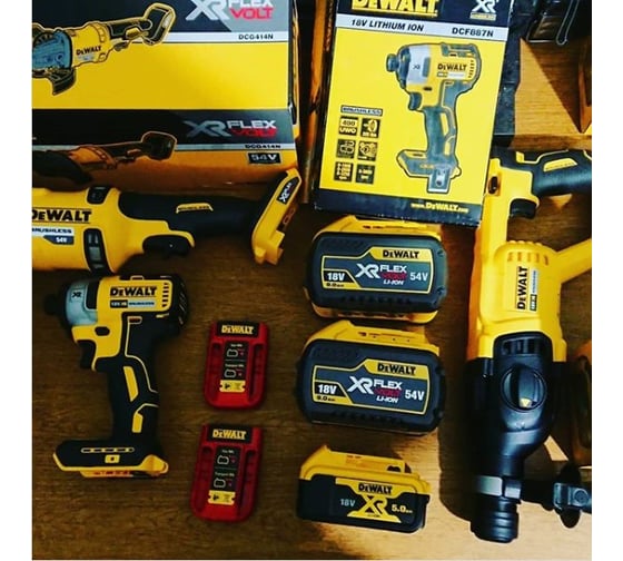Бесщеточный импульсный шуруповерт DEWALT XR DCF887N 97