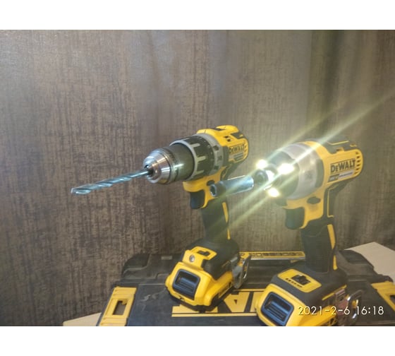 Бесщеточный импульсный шуруповерт DEWALT XR DCF887N 69