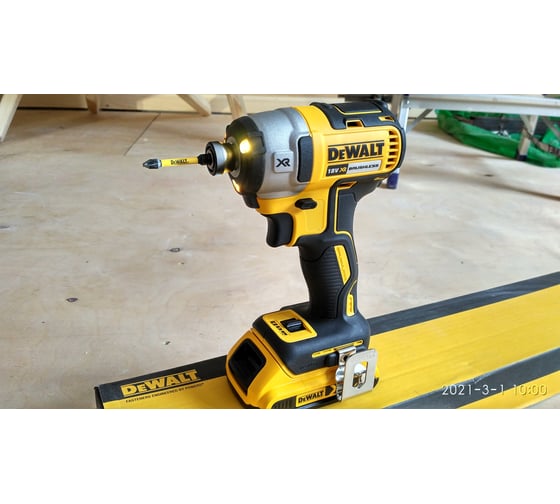 Бесщеточный импульсный шуруповерт DEWALT XR DCF887N 62