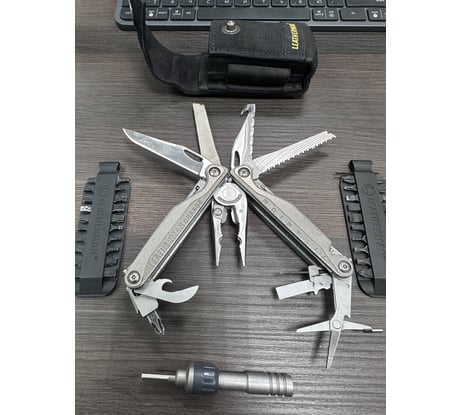 Мультитул Leatherman Charge Plus TTi 19 функций, нейлоновый чехол 832528