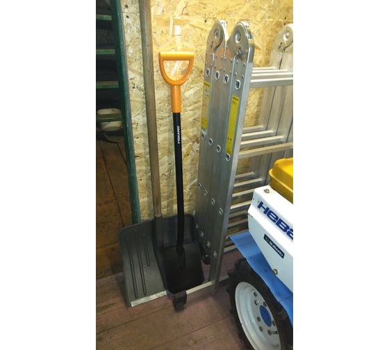 Штыковая лопата FISKARS SolidTM 1026686 40