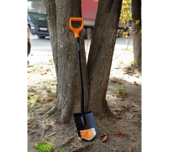 Штыковая лопата FISKARS SolidTM 1026686 31