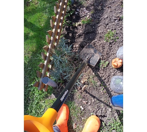 Штыковая лопата FISKARS SolidTM 1026686 18