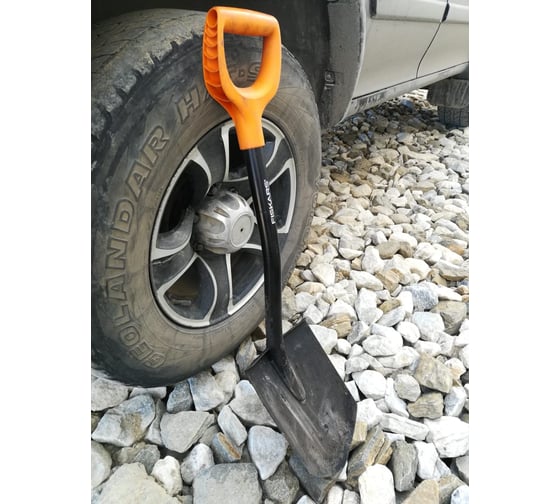 Штыковая укороченная лопата FISKARS SolidTM 1026667 17