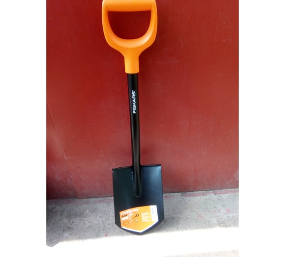 Штыковая укороченная лопата FISKARS SolidTM 1026667 8