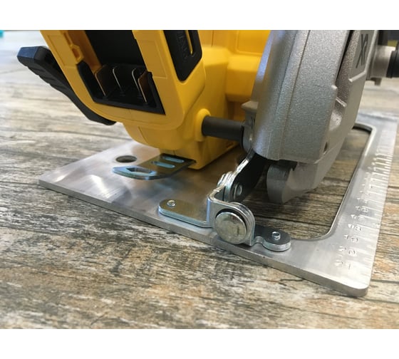 Бесщеточная дисковая пила DEWALT DCS570NT 96