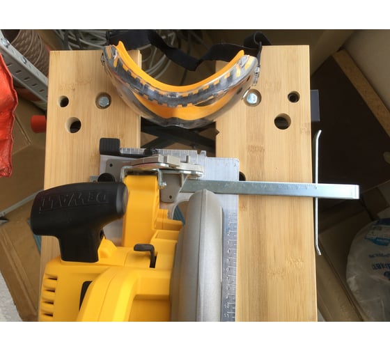 Бесщеточная дисковая пила DEWALT DCS570NT 78