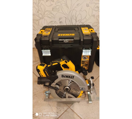 Бесщеточная дисковая пила DEWALT DCS570NT 74