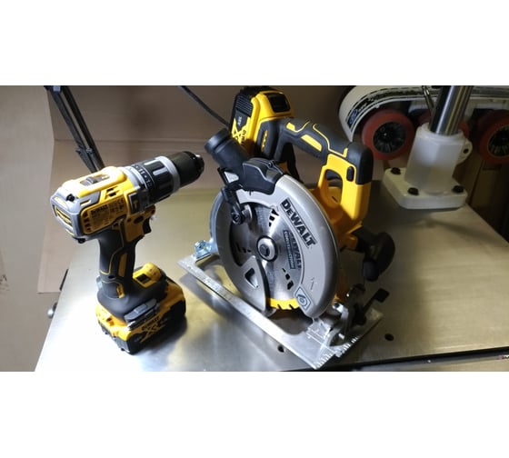 Бесщеточная дисковая пила DEWALT DCS570NT 65