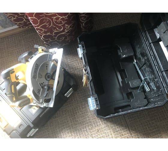 Бесщеточная дисковая пила DEWALT DCS570NT 56