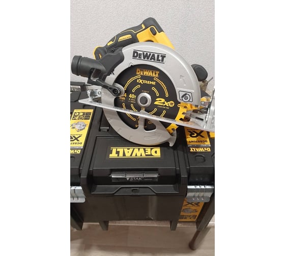 Бесщеточная дисковая пила DEWALT DCS570NT 26