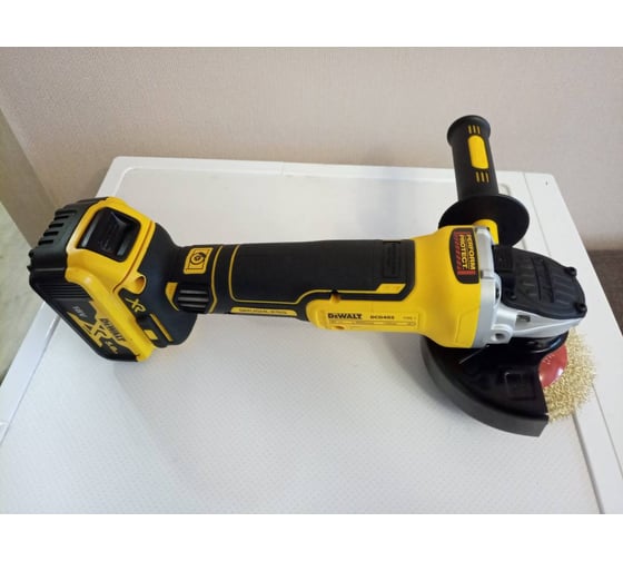 Бесщеточная угловая шлифмашина DEWALT DCG405NT 76
