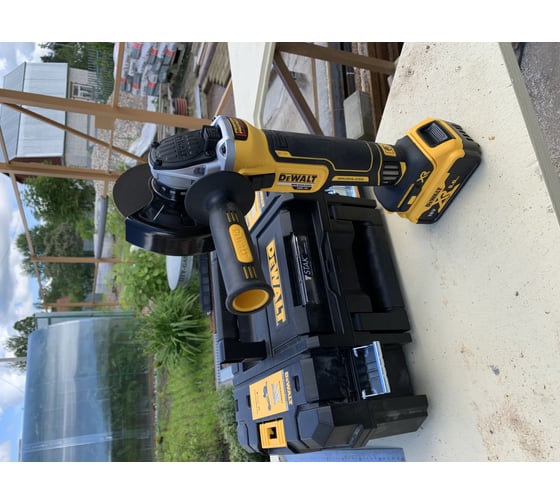 Бесщеточная угловая шлифмашина DEWALT DCG405NT 60