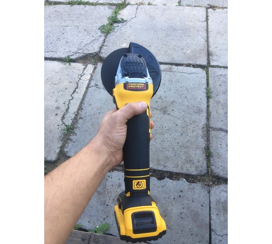 Бесщеточная угловая шлифмашина DEWALT DCG405NT 56