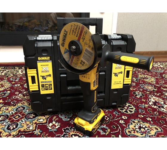Бесщеточная угловая шлифмашина DEWALT DCG405NT 48