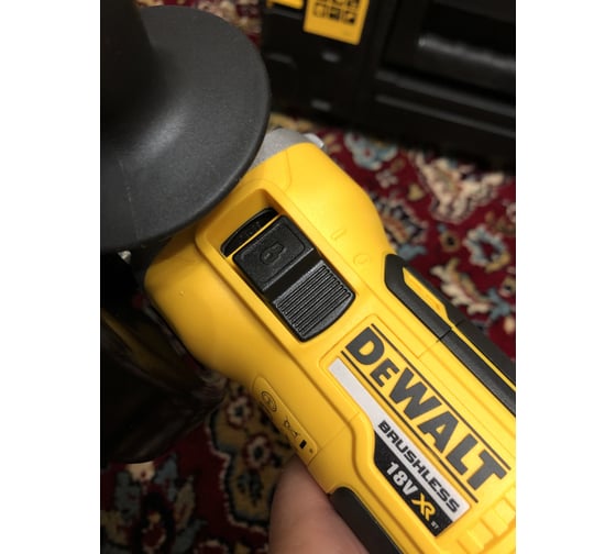Бесщеточная угловая шлифмашина DEWALT DCG405NT 51