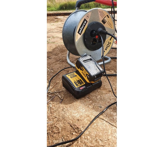 Бесщеточная угловая шлифмашина DEWALT DCG405NT 45