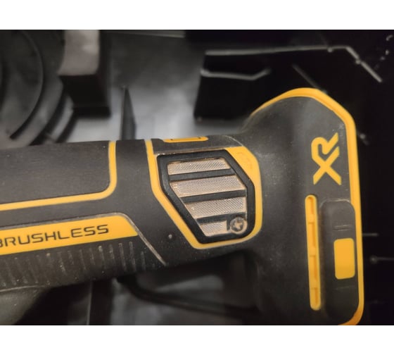 Бесщеточная угловая шлифмашина DEWALT DCG405NT 37