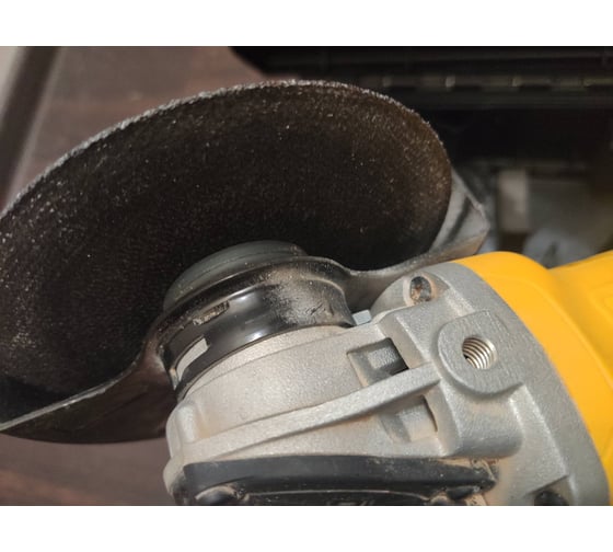 Бесщеточная угловая шлифмашина DEWALT DCG405NT 38