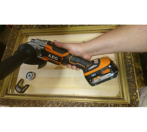 Бесщеточная угловая шлифмашина AEG BEWS18-125BL-0 4935464414 36