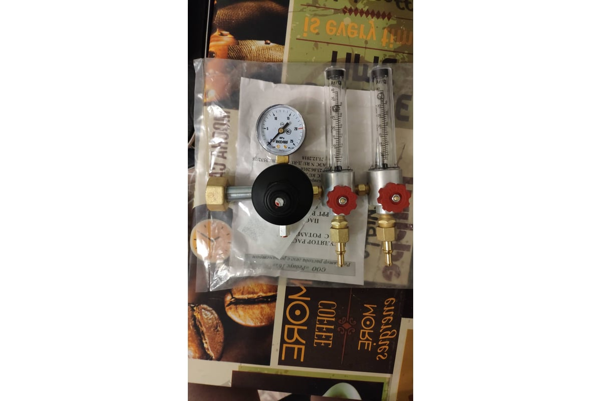 Регулятор универсальный У-30/АР-40-КР1-Р2 аргон + углекислота REDIUS ...