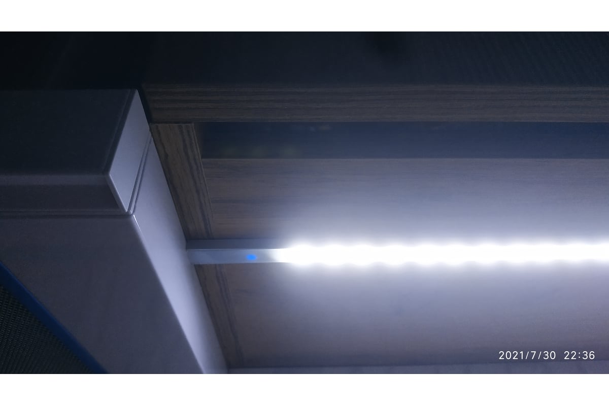 Профиль Apeyron алюминиевый, прямой, накладной, серебро, 2 м., инд.упак ...