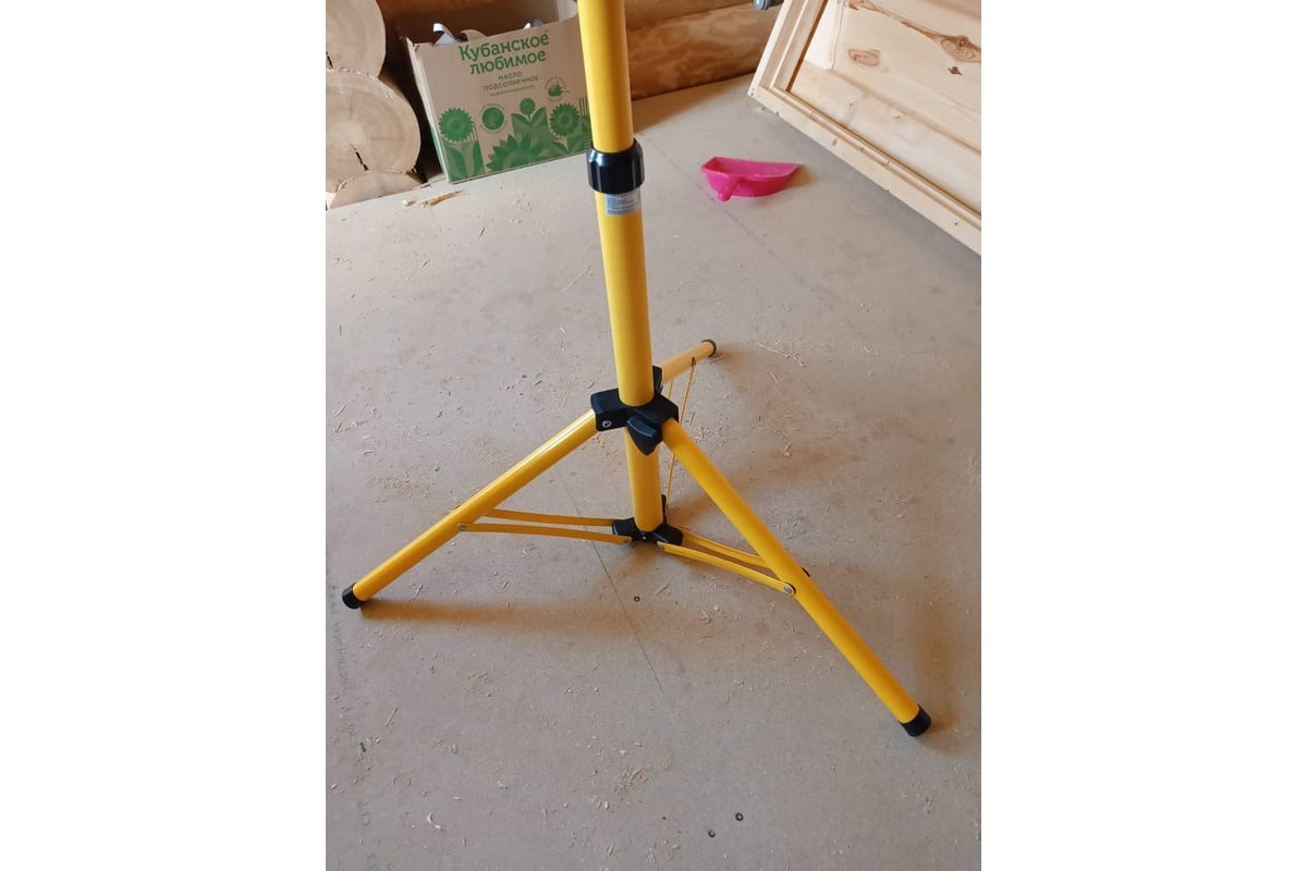 Стойка для прожекторов Ultraflash FS-001 13340 - выгодная цена, отзывы ...