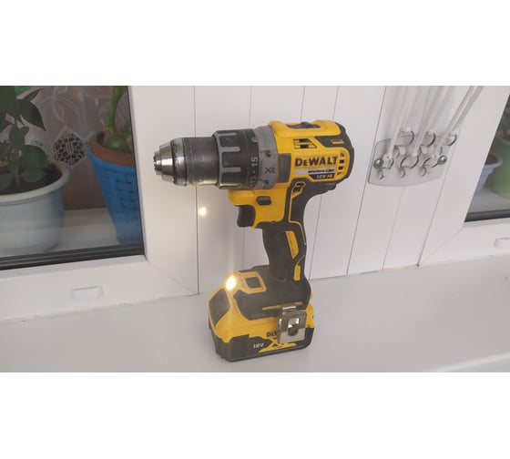 Дрель-шуруповерт DEWALT DCD791NT 25