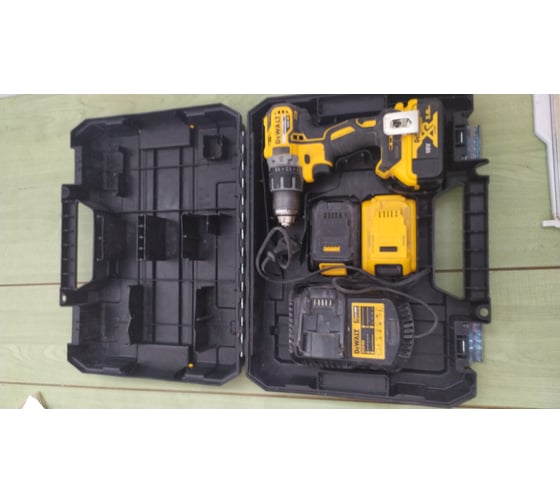 Дрель-шуруповерт DEWALT DCD791NT 27