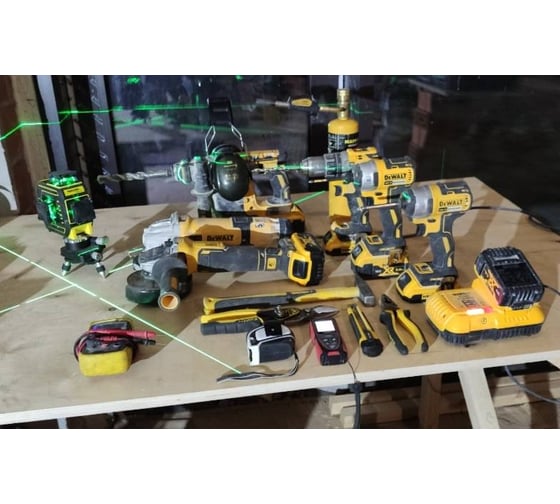 Дрель-шуруповерт DEWALT DCD791NT 12