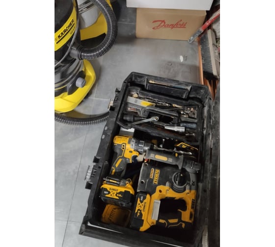Дрель-шуруповерт DEWALT DCD791NT 14