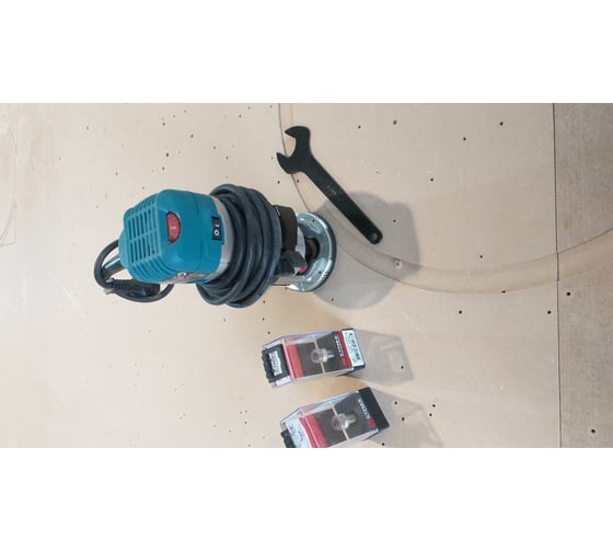 Кромочный фрезер Makita RT0700C 11