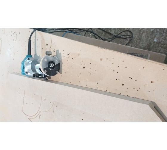 Кромочный фрезер Makita RT0700C 14
