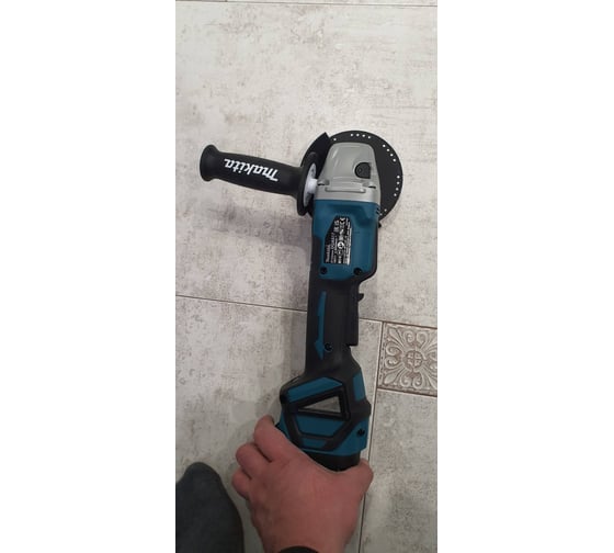Аккумуляторная углошлифовальная машина makita dga517z
