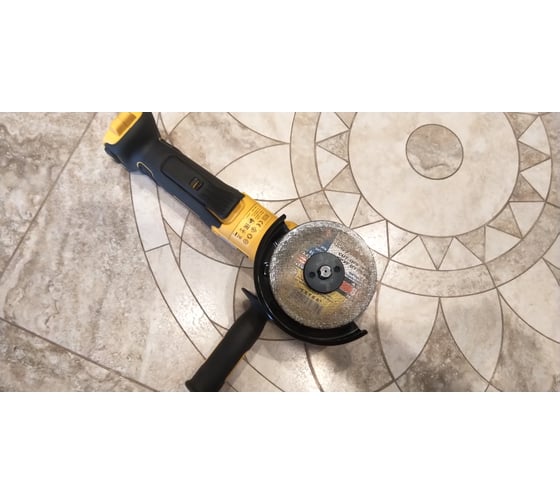 Бесщеточная угловая шлифмашина DEWALT 18 В XR DCG406N 82