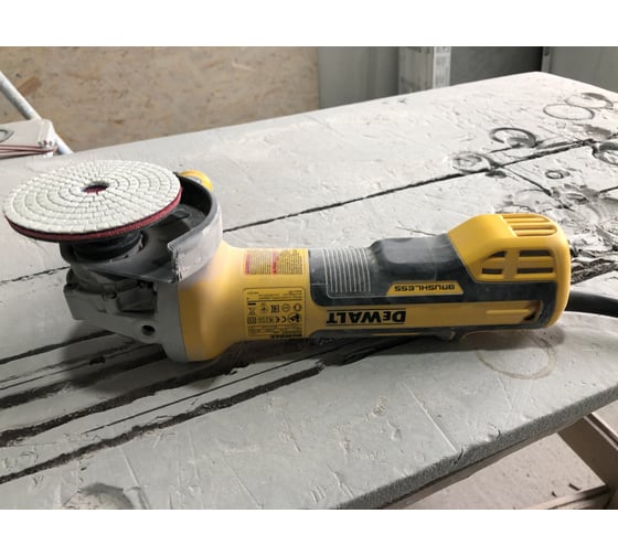 Бесщёточная угловая шлифмашина DEWALT DWE4357-QS 16