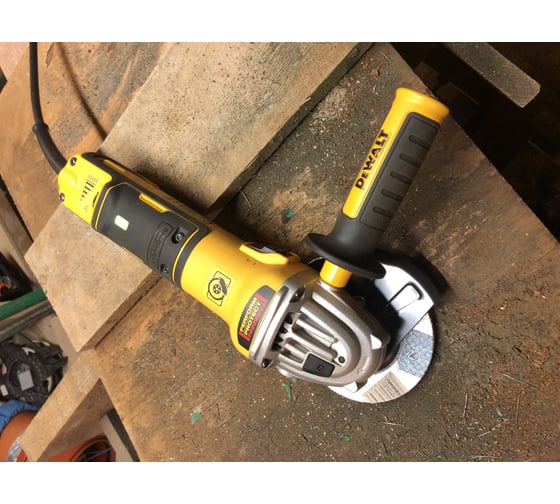 Бесщёточная угловая шлифмашина DEWALT DWE4357-QS 11